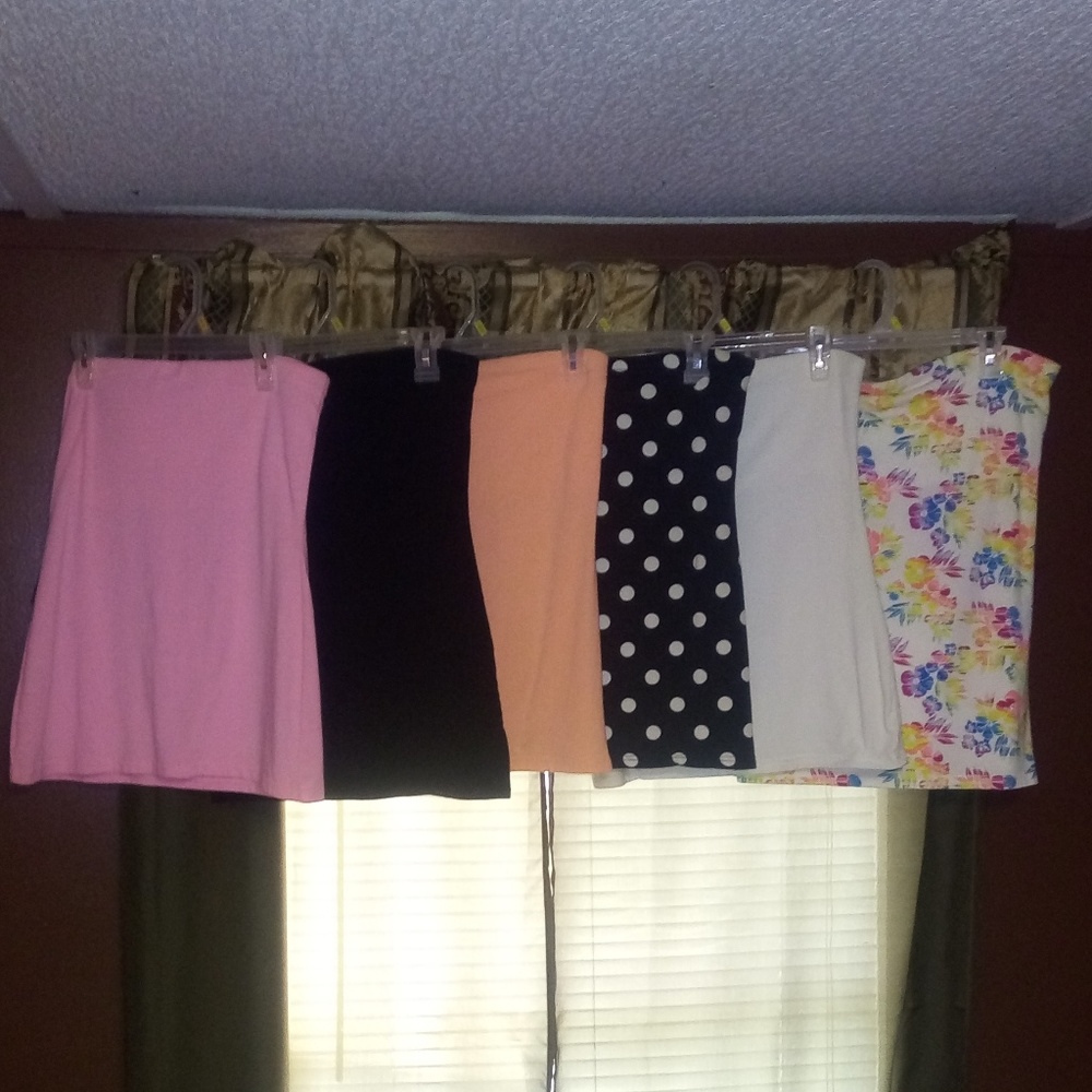 6  LIKE NEW STRAPLESS SUMMER TOPS SZ LG (11-13)